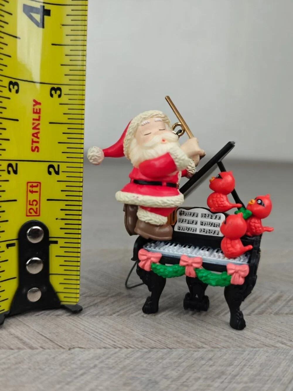 Santa Claus & Piano Christmas Ornament Figurine 1998 Plastic Black Red Green